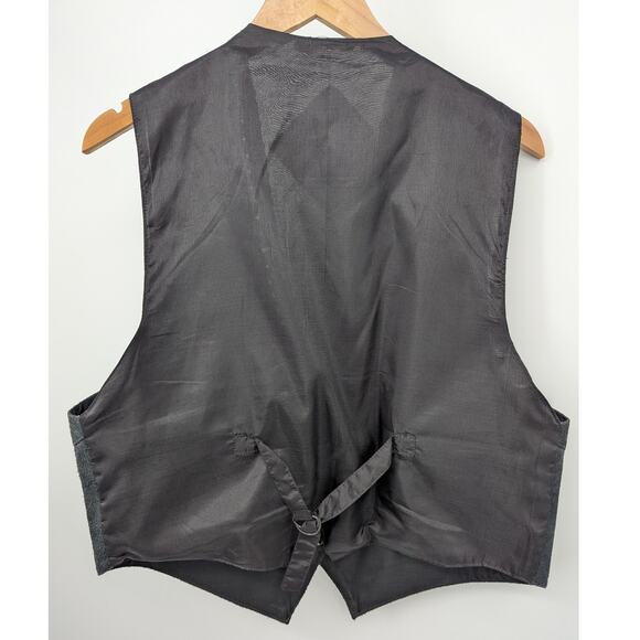 Black Blazer with Notched Lapels and Fitted Silhouette - Picture 4 of 6